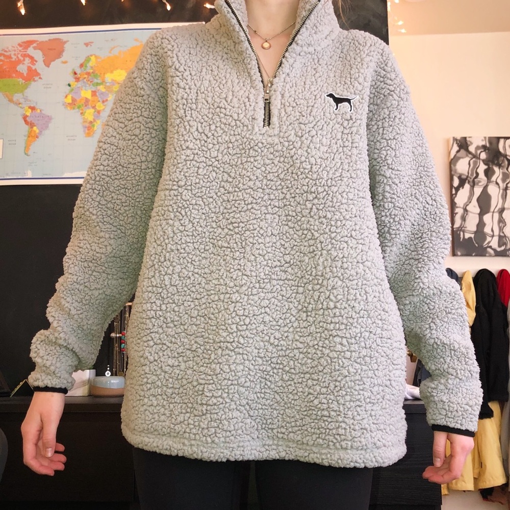 great condition PINK zip up
